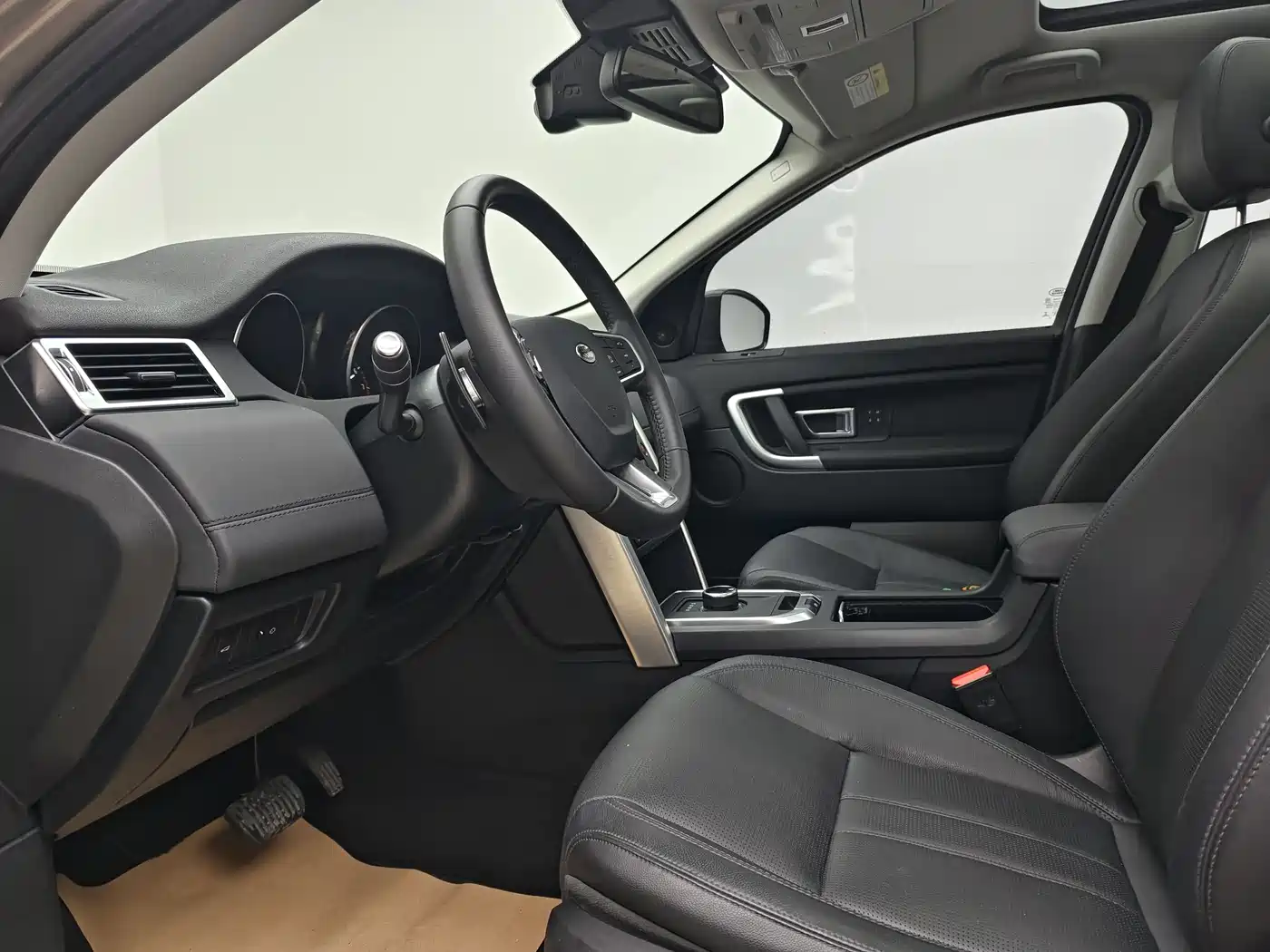 Land Rover Discovery Sport 2017 2.0T HSE фото 5
