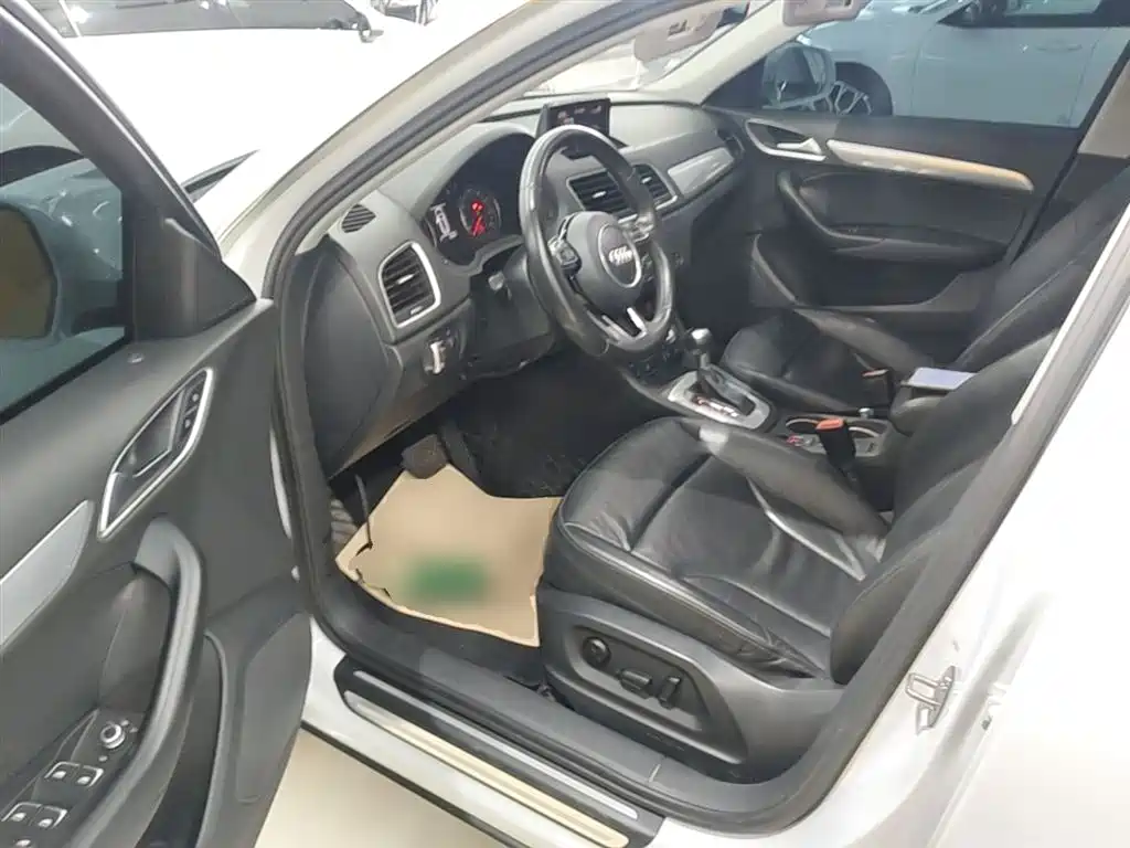 Audi Q3 2015 35 TFSI Comfort фото 16