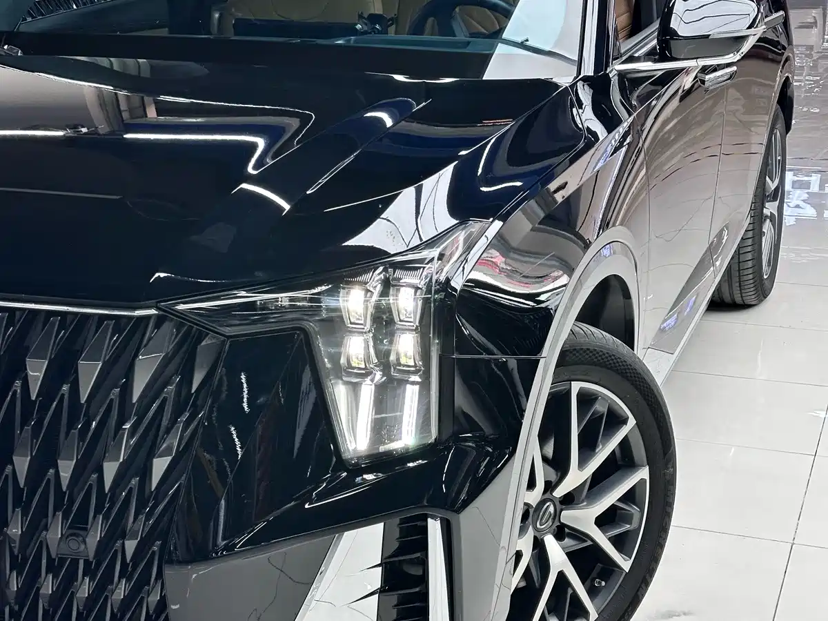 Photo 2 - GAC Trumpchi GS8