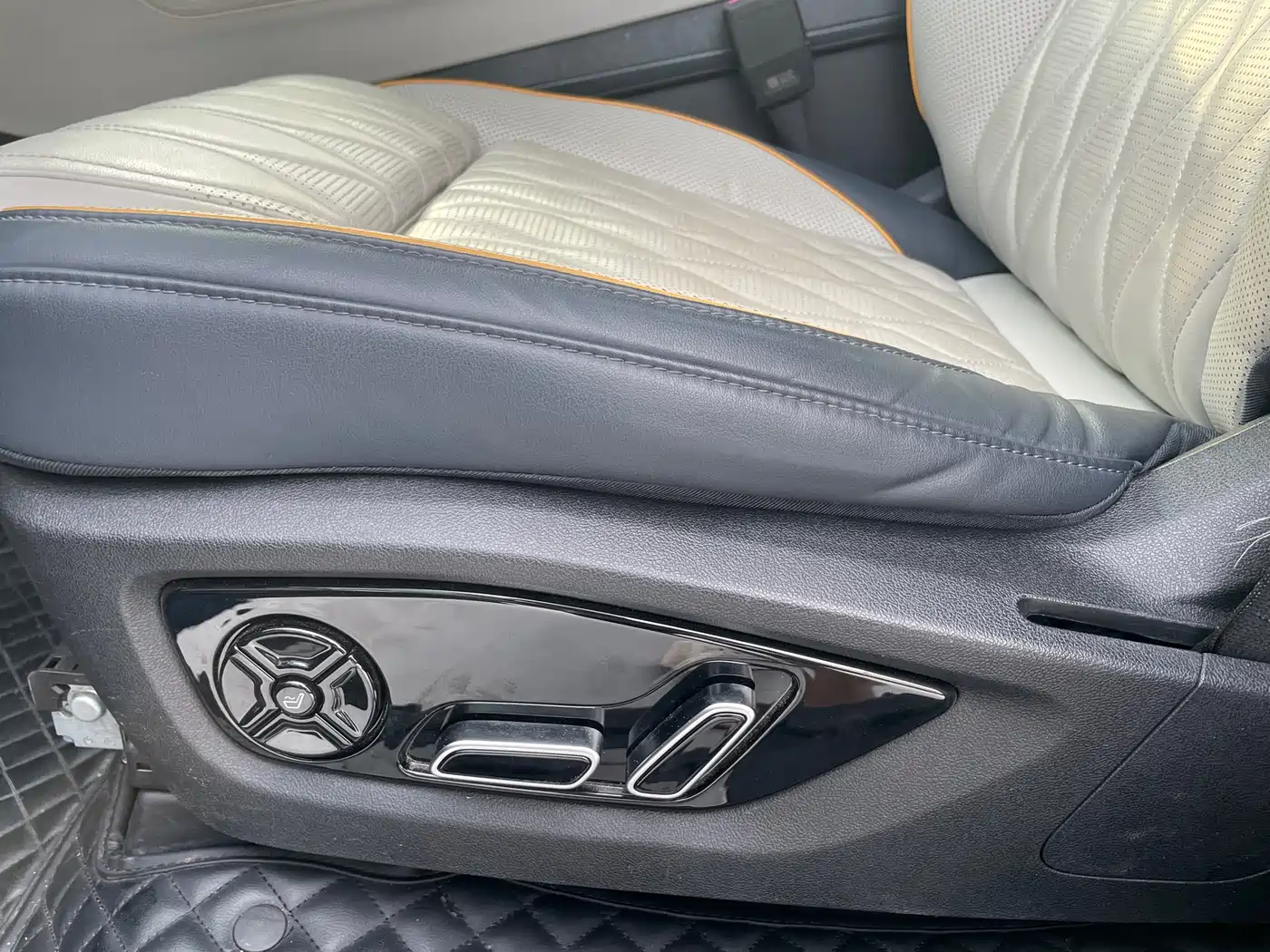 BYD Tang New Energy 2022 EV 635KM AWD Flagship фото 8