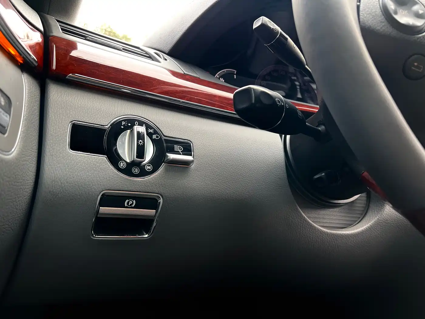 Mercedes-Benz S-Class фото 11