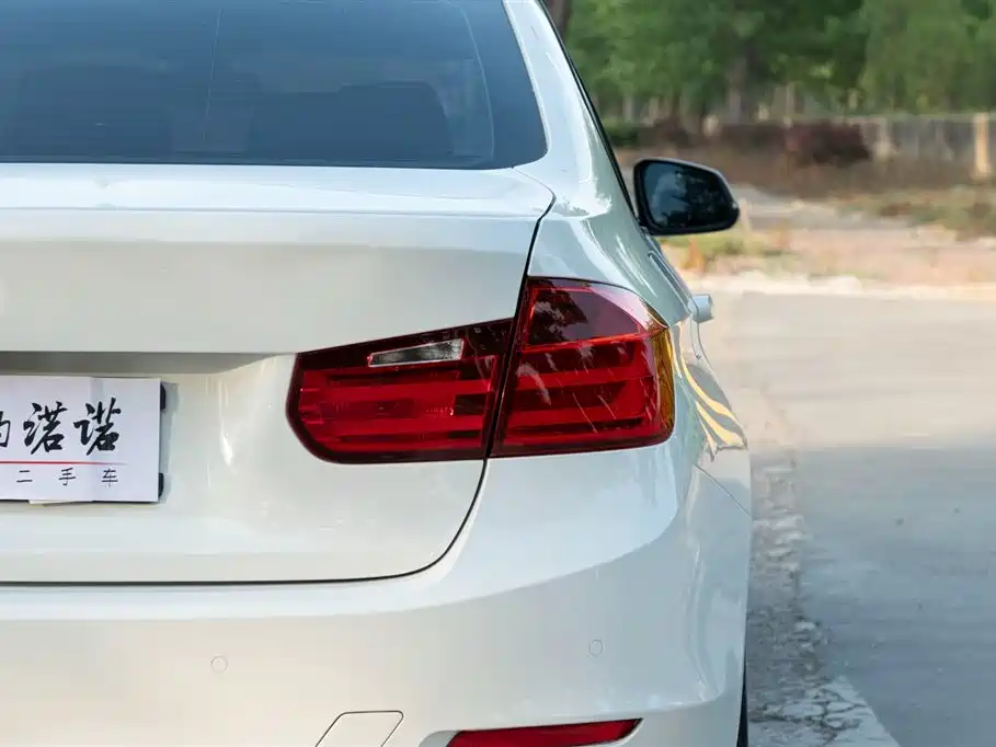 BMW 3 Series 2014 320i Fashion фото 17