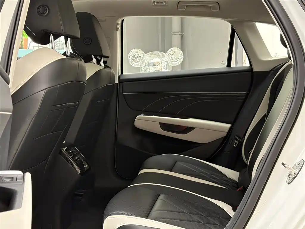 Volkswagen Sagitar 2025 300TSI DSG High-end Model фото 9