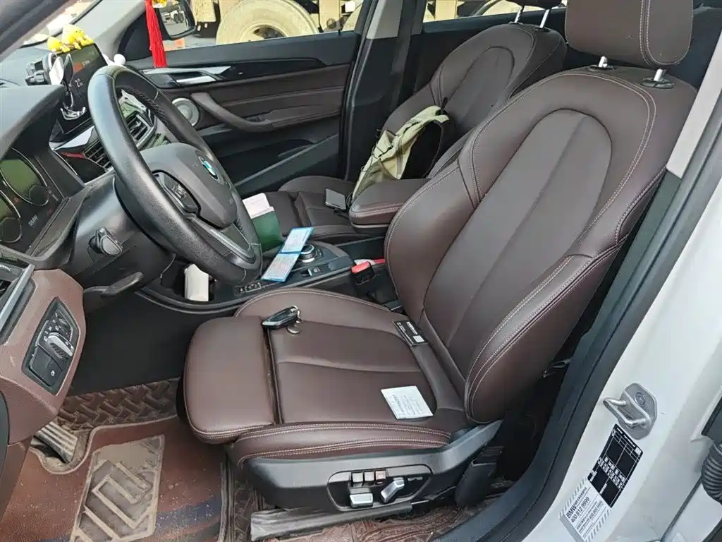 BMW X1 2022 sDrive20Li Fashion фото 12