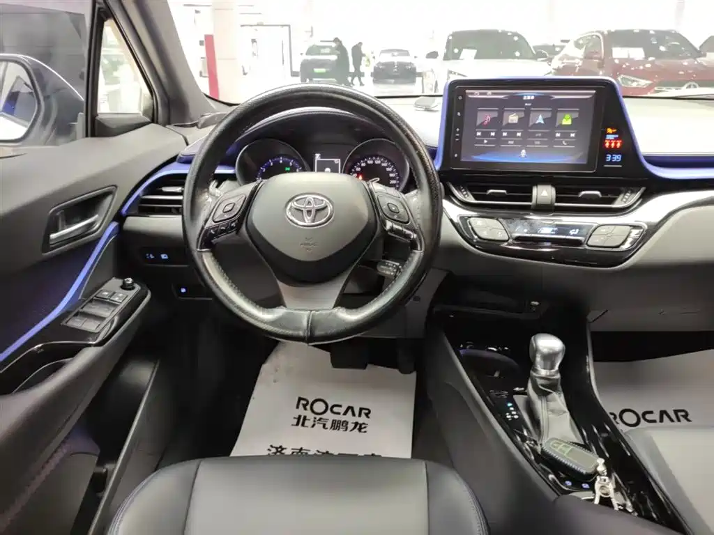 Toyota C-HR 2020 Model 2.0L Leading фото 8