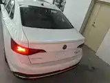 Photo 6 - Volkswagen Sagitar