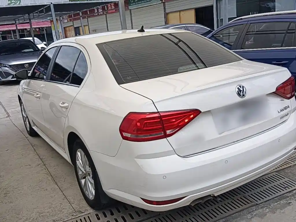 Фото 5 - Volkswagen Lavida