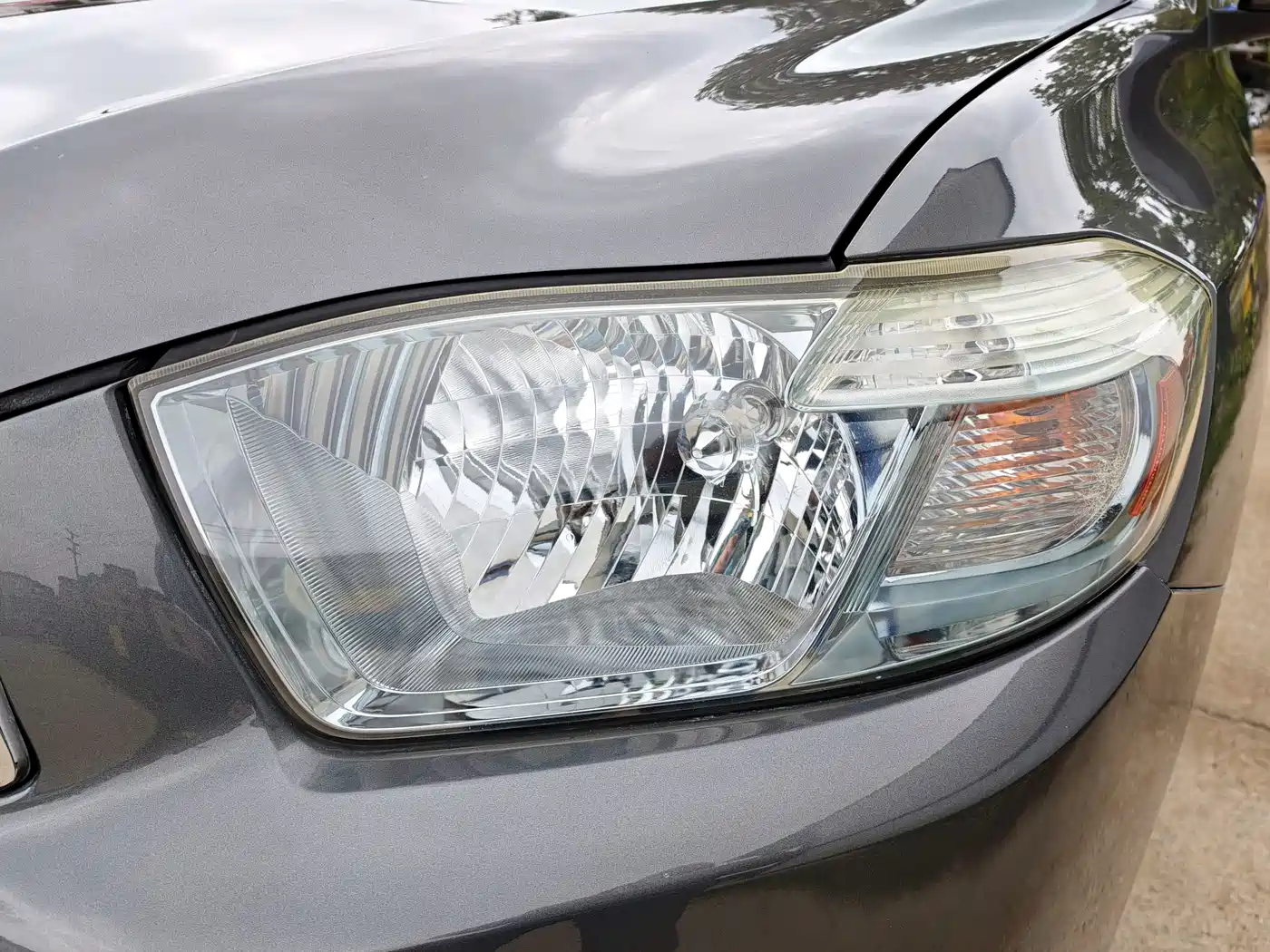 Toyota Highlander 2011 2.7L 2WD 7-seat Luxury фото 25