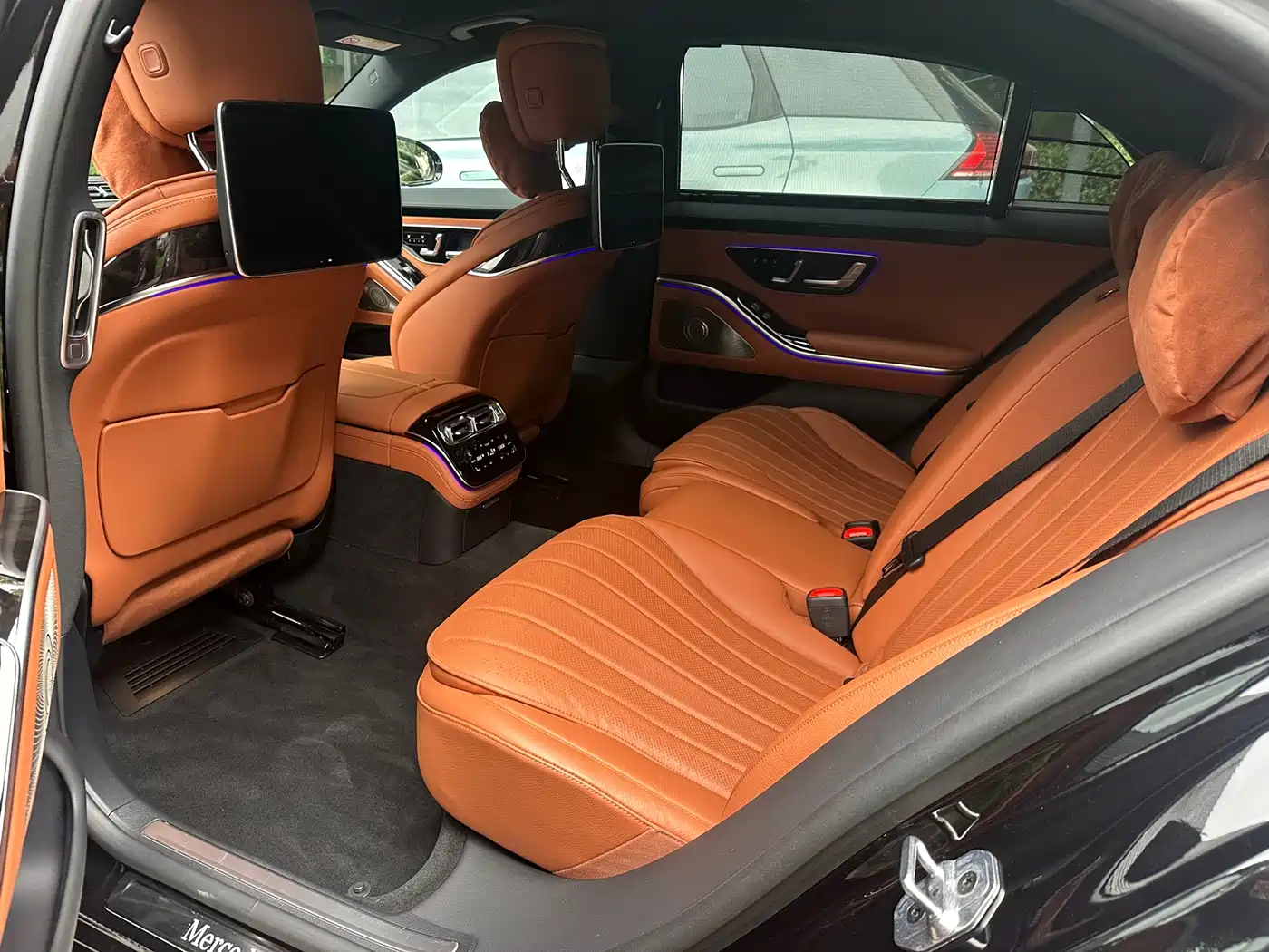 Mercedes-Benz S-Class 2024 S 400 L Luxury Edition фото 6
