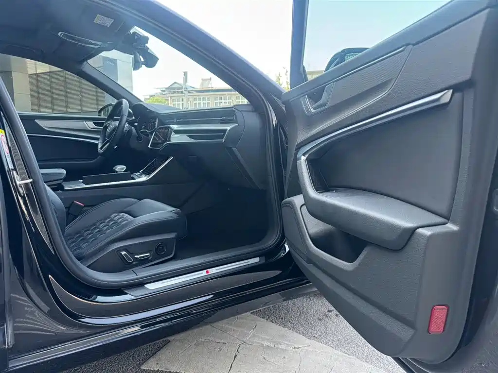 Audi A6L 2025 45 TFSI Premium Sport фото 10