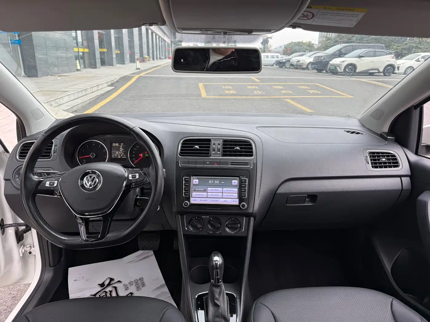Volkswagen Polo 2016 1.6L Automatic Comfort фото 6