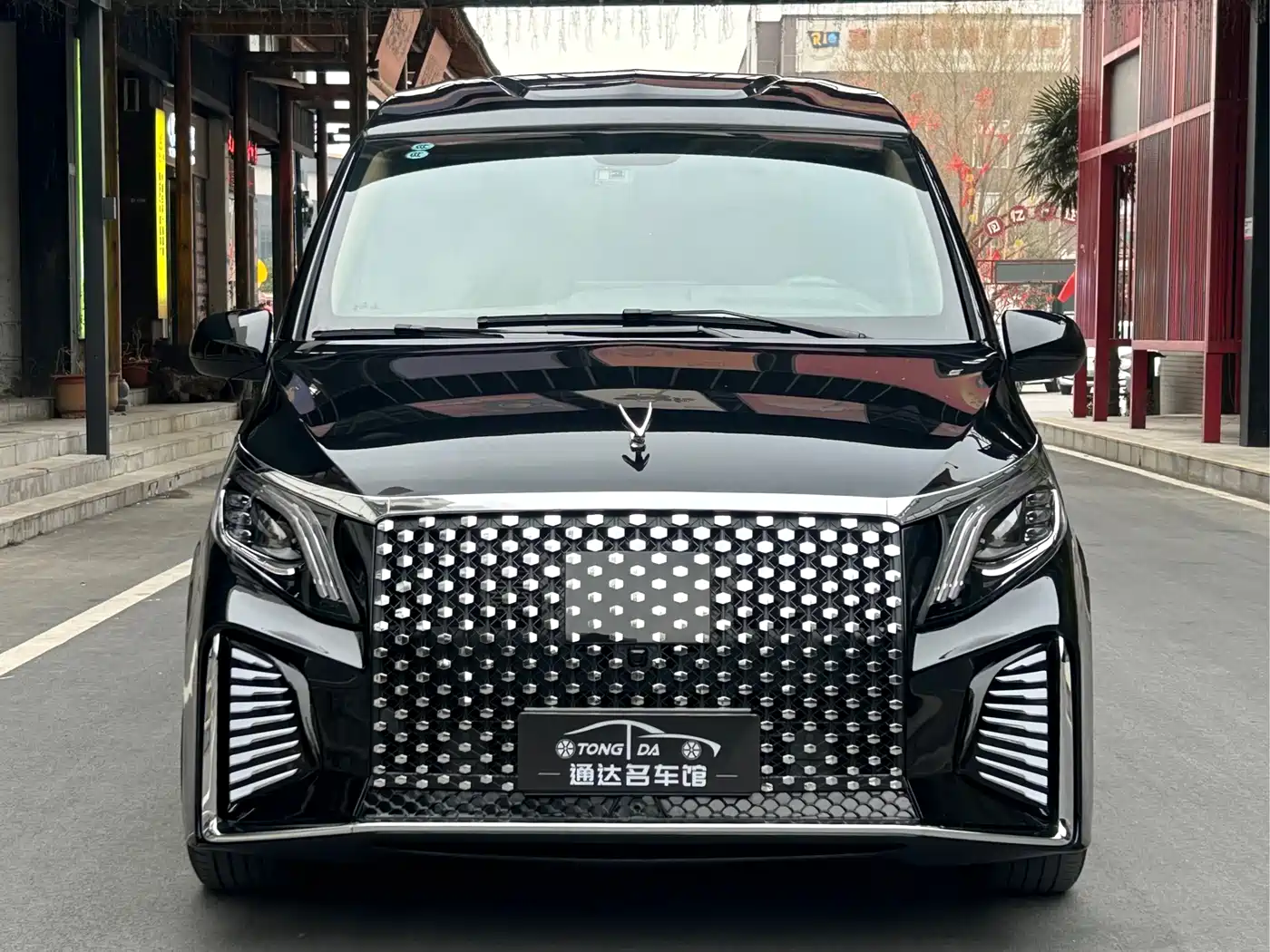 Mercedes-Benz Vito 2023 2.0T Business 7-Seater фото 2
