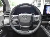 Фото 13 - Toyota Granvia
