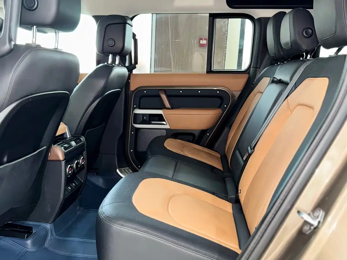 Land Rover Defender 2023 Facelift 110 3.0T P400 X-DYNAMIC HSE фото 21