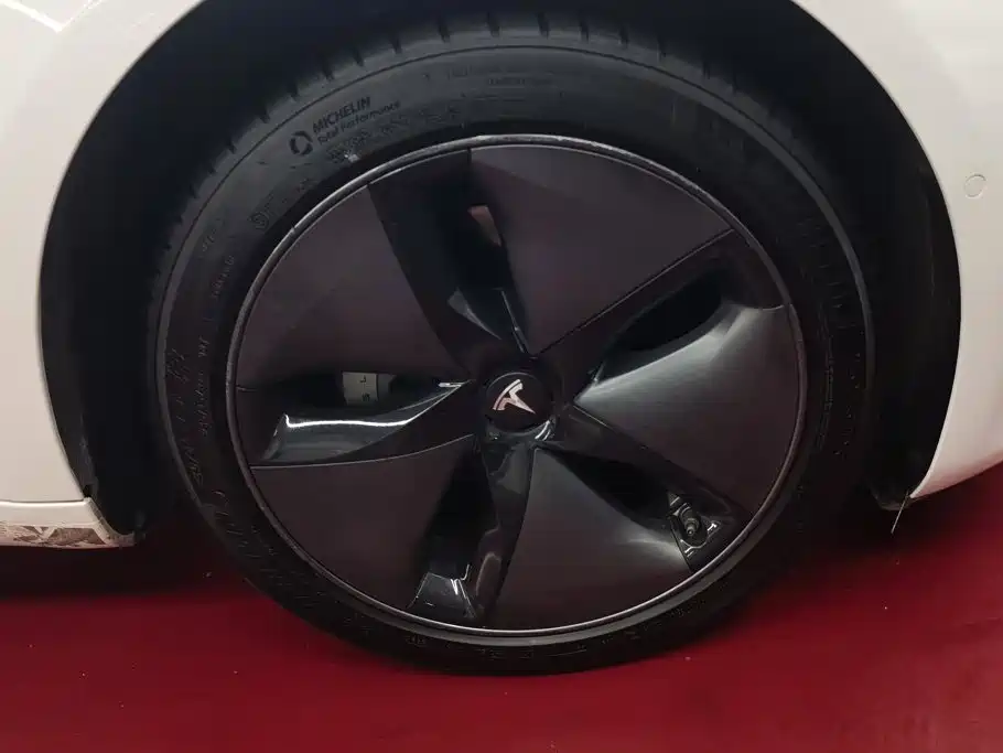 Tesla Model 3 (Import) 2019 2019 Long Range All-Wheel Drive Edition