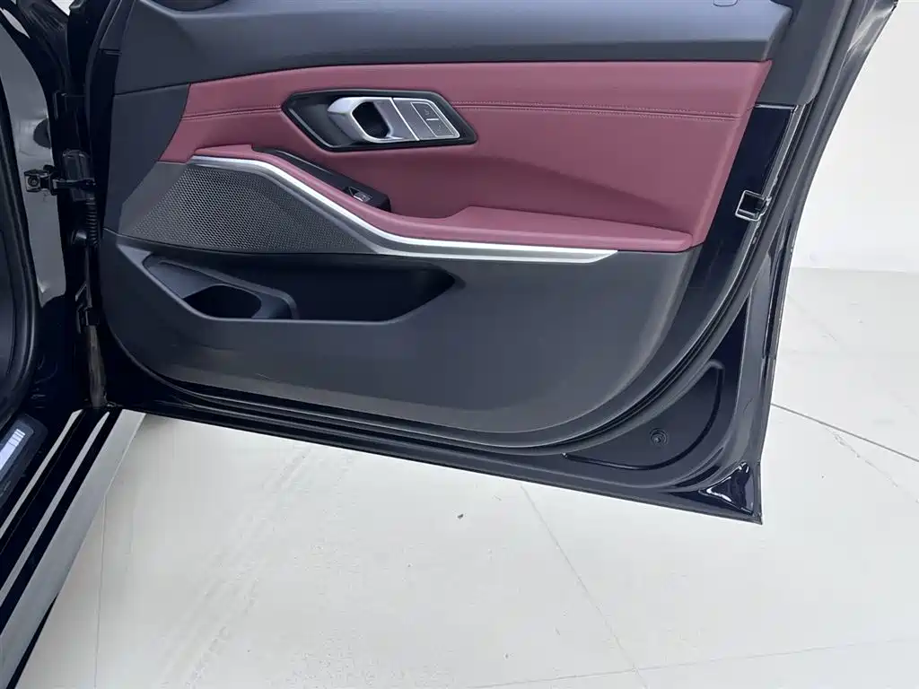 BMW 3 Series 2022 320Li M Sport Package фото 18