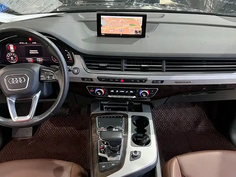 Audi Q7 2019 55 TFSI Technology фото 14