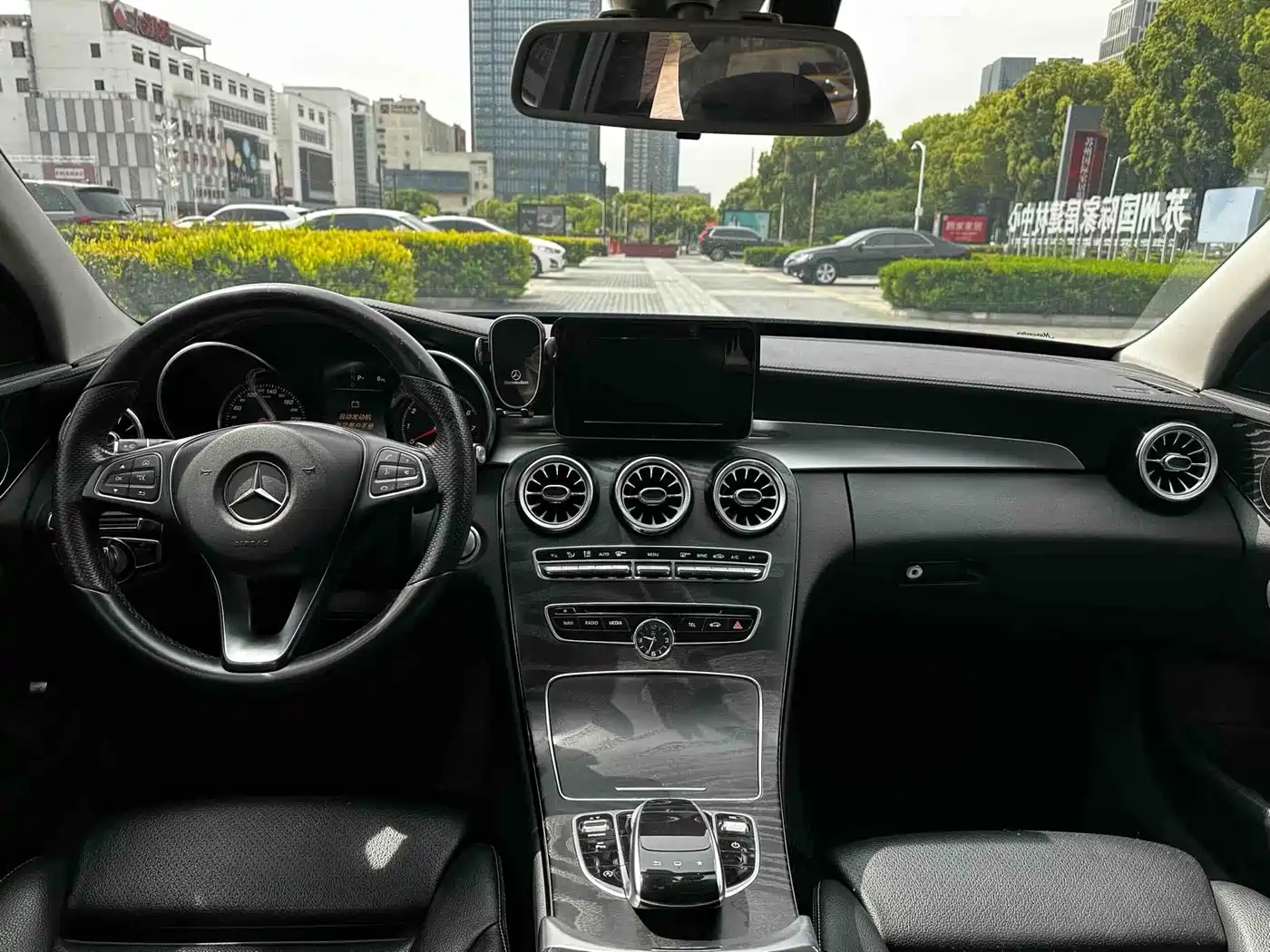 Mercedes-Benz C-Class 2016 C 180 L Sport фото 6
