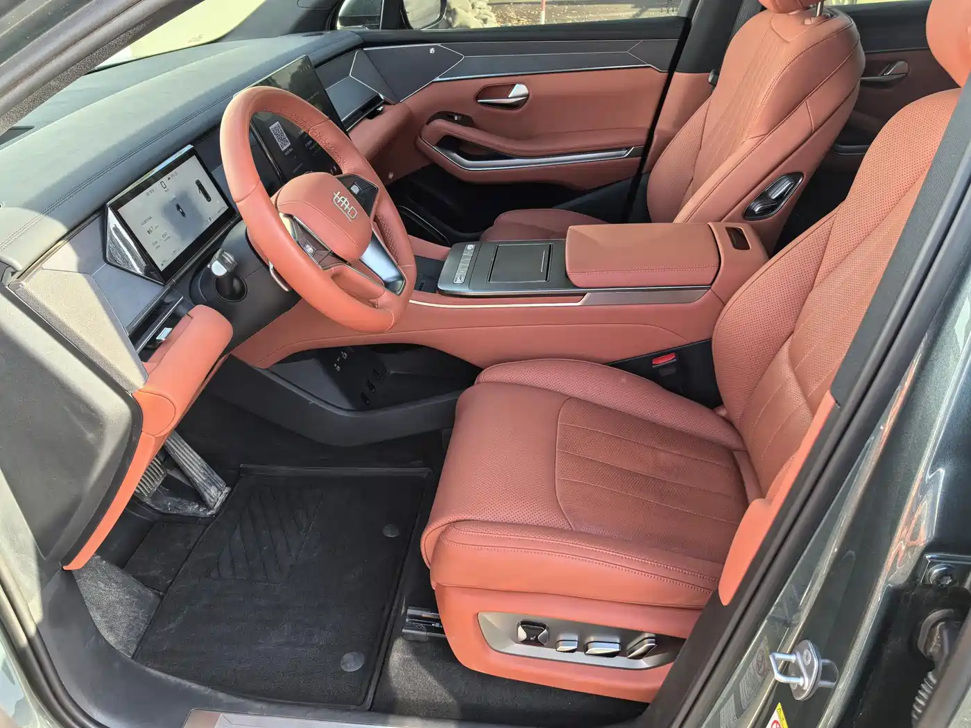 BYD Tang L 2025 DM 175KM Drone Player Edition фото 5