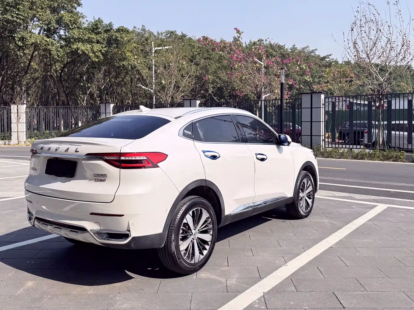 Haval F7x 2019 2.0T FWD Ultimate Tech Edition фото 9