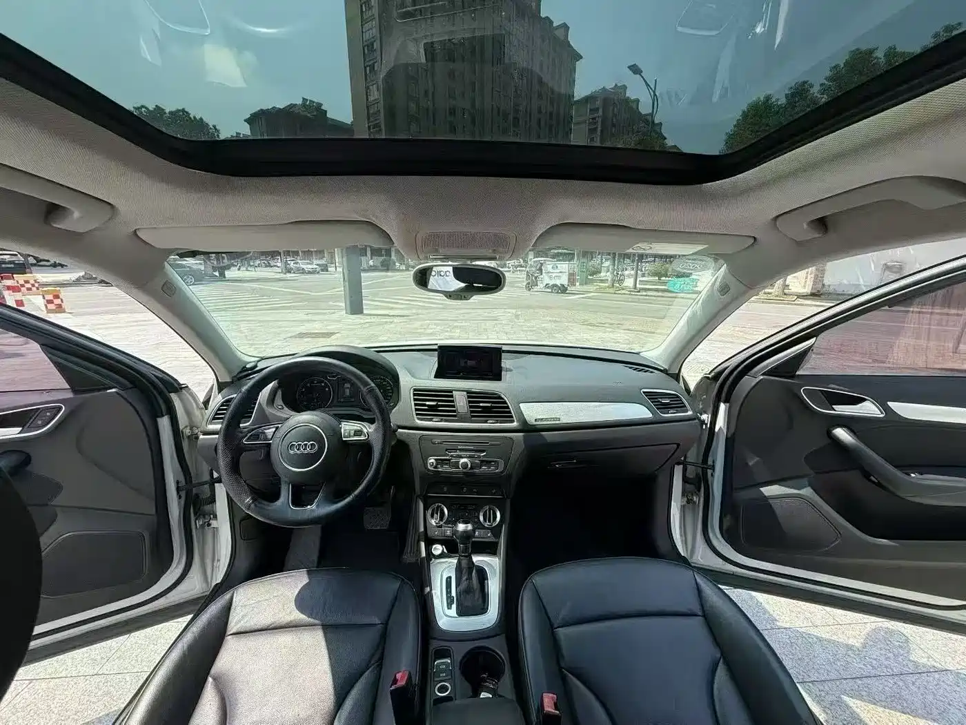 Audi Q3 2015 35 TFSI quattro Technology фото 7