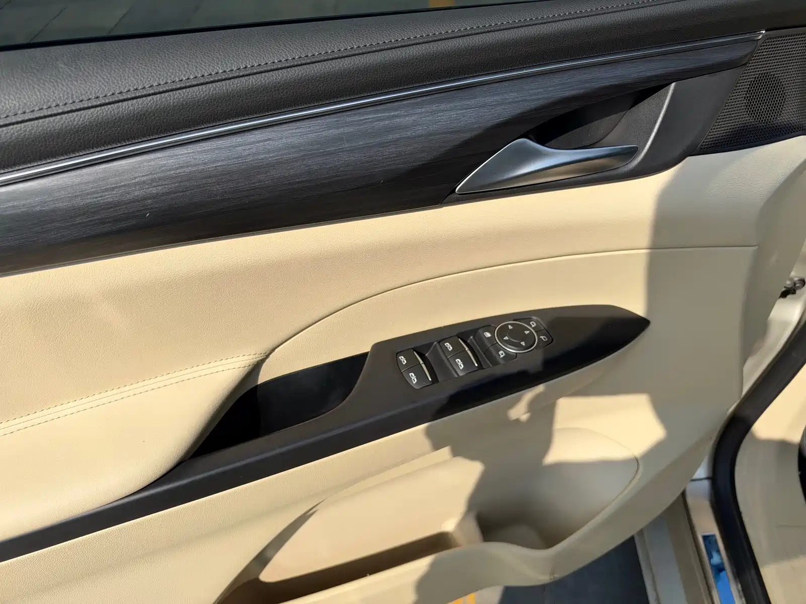 Фото 9 - Buick GL8