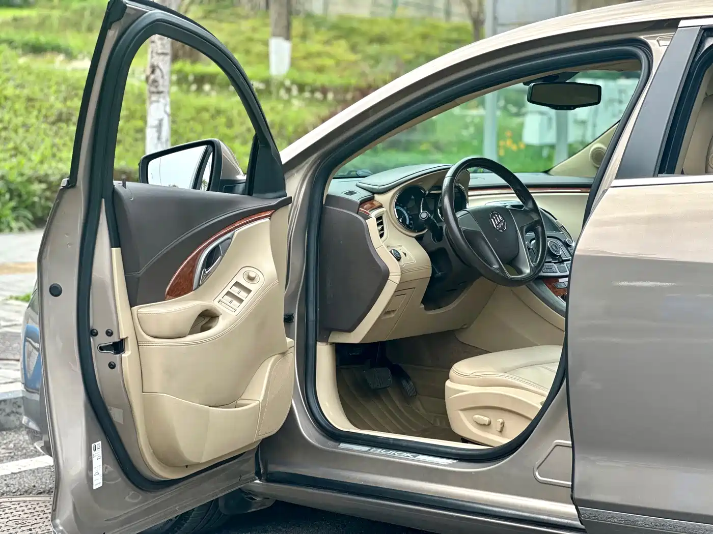 Buick LaCrosse 2013 2.4L SIDI Luxury Comfort фото 20