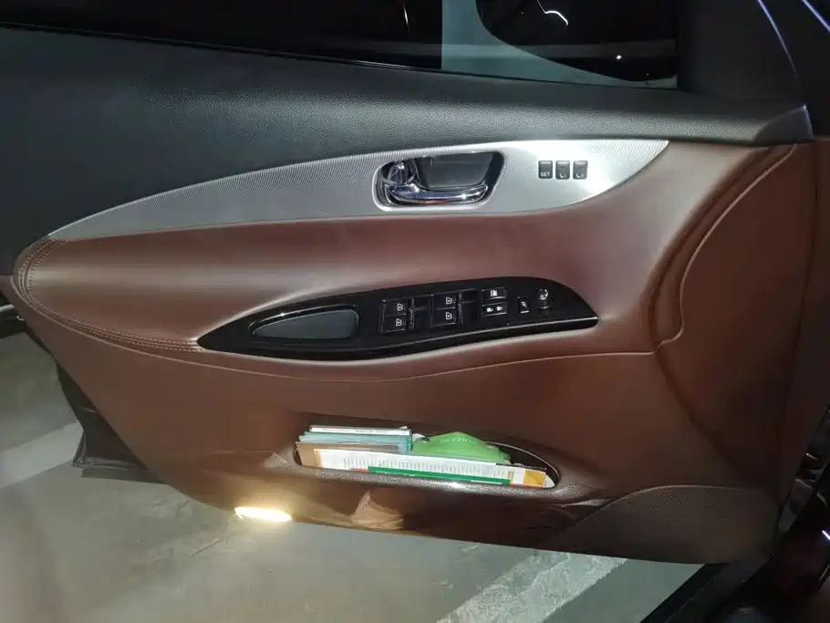 Infiniti QX50 (Import) 2014 2013 2.5L 2WD Elegance