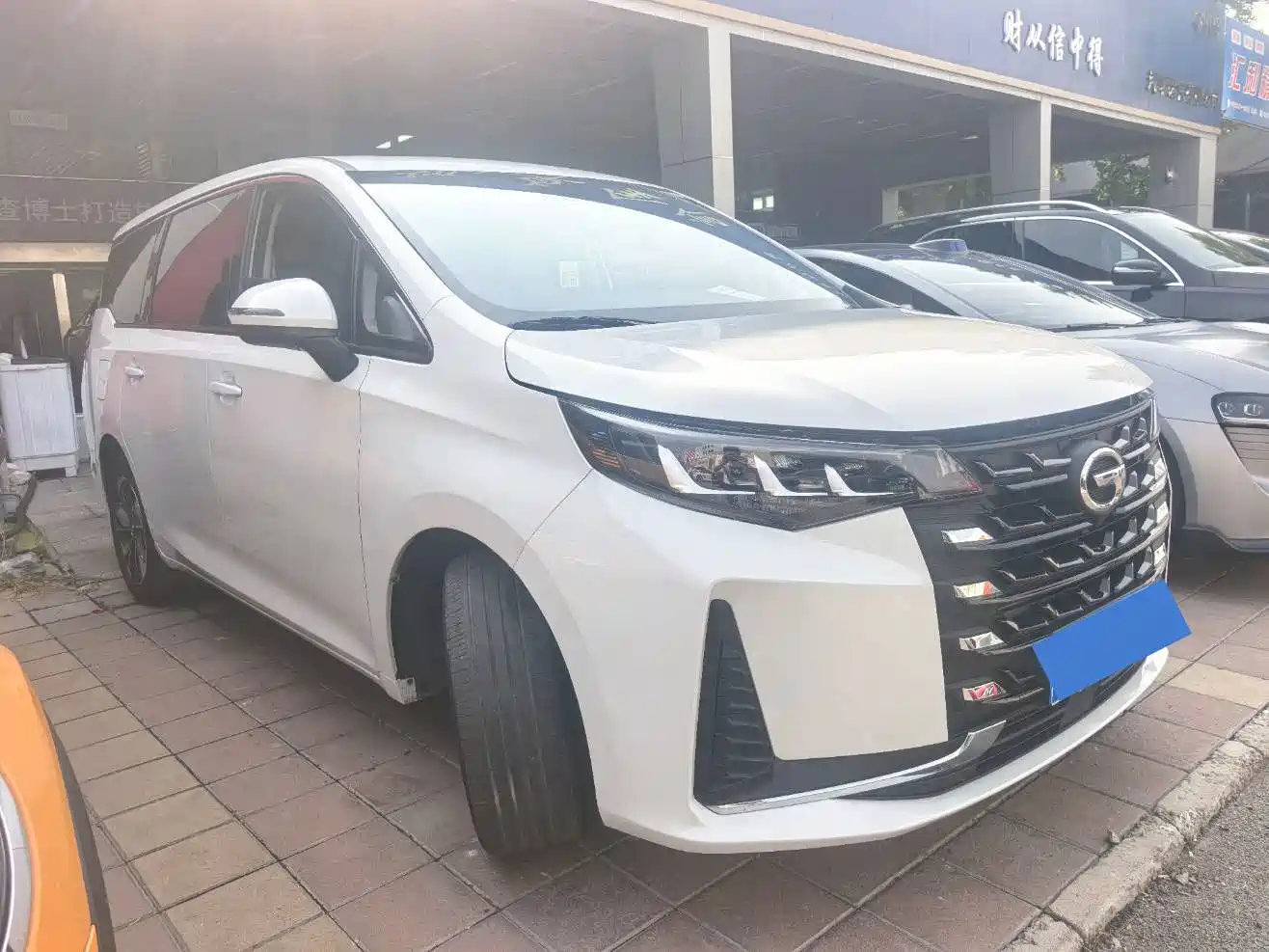 GAC Trumpchi Trumpchi M6 2023 — пригон из Китая
