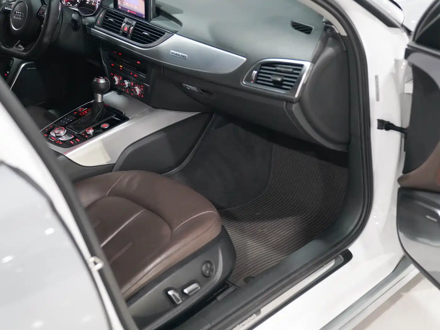 Audi A6 (Import) 2018 3.0T allroad quattro фото 20