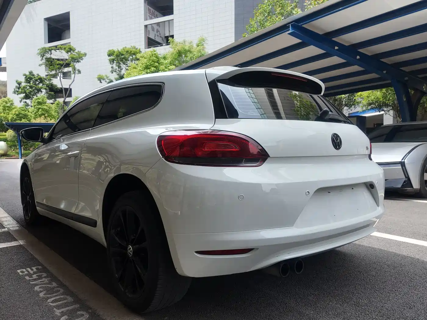 Volkswagen Scirocco 2011 Model R 2.0TSI фото 19