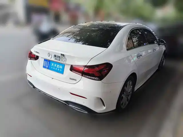 Mercedes-Benz A-Class 2022 Facelift A 200 L Sport Sedan Fashion Style — фото 2
