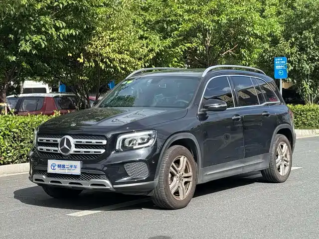 Mercedes-Benz GLB 2021