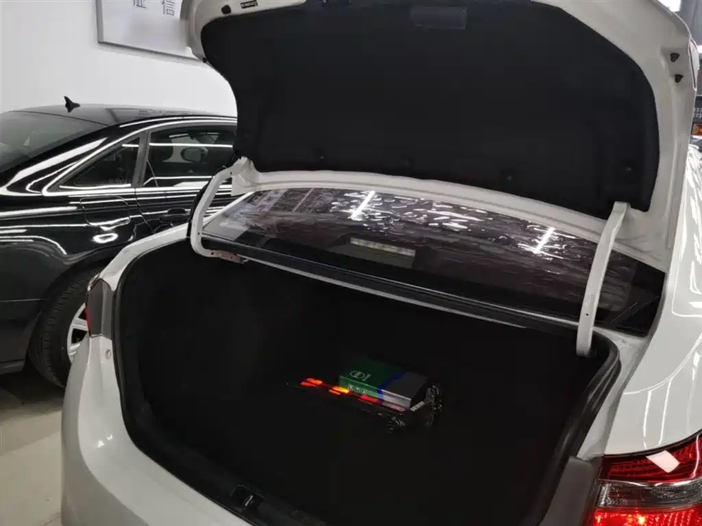 Toyota Corolla 2017 Facelift 1.2T S-CVT GL-i фото 19