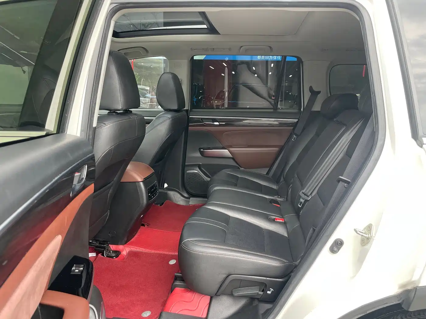 GAC Trumpchi Trumpchi GS8 2017 320T 2WD Luxury Smart Connect (7-seater) фото 8