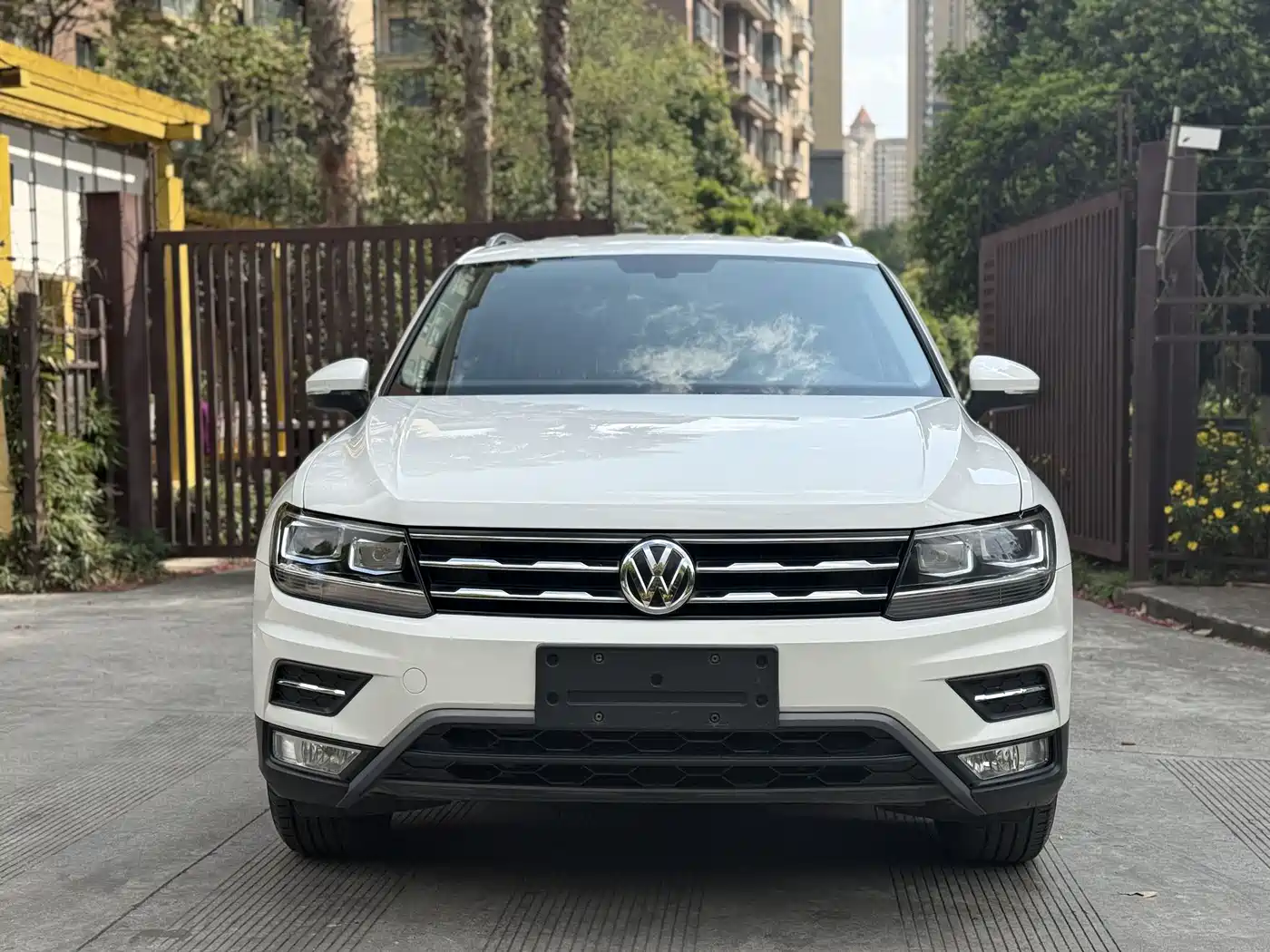 Volkswagen Tiguan L 2018 330TSI Automatic 2WD Comfort Edition фото 2