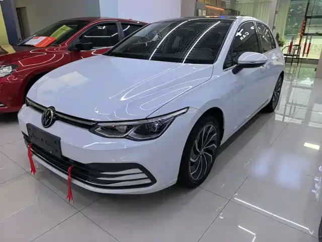 Volkswagen Golf 2021