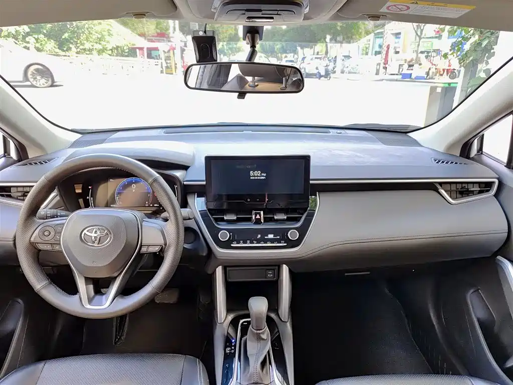 Toyota Wildlander 2022 2.0L CVT FWD Luxury Edition фото 10