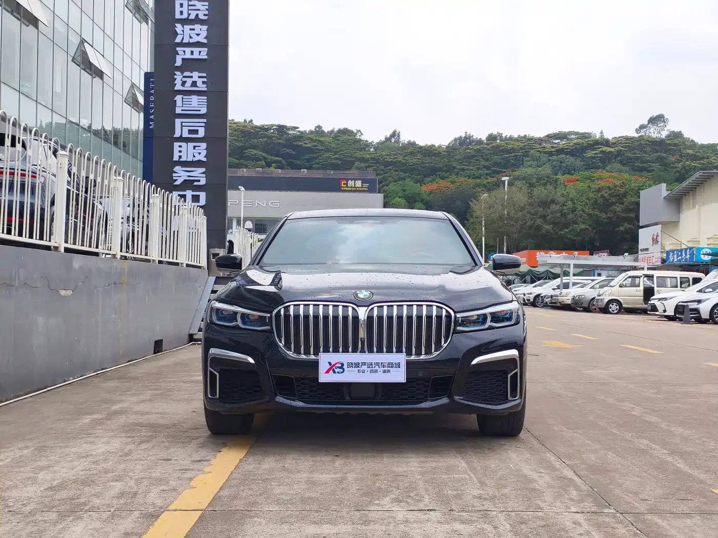 BMW 7 Series 2019 740Li xDrive Executive M Sport Package фото 2