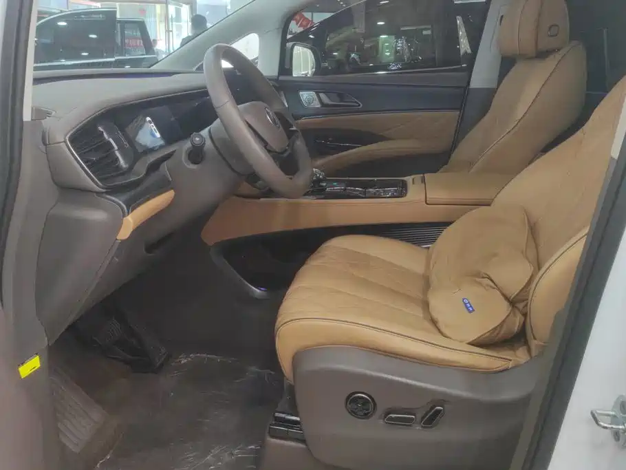 Denza D9 2023 2022 DM-i 970 AWD Flagship