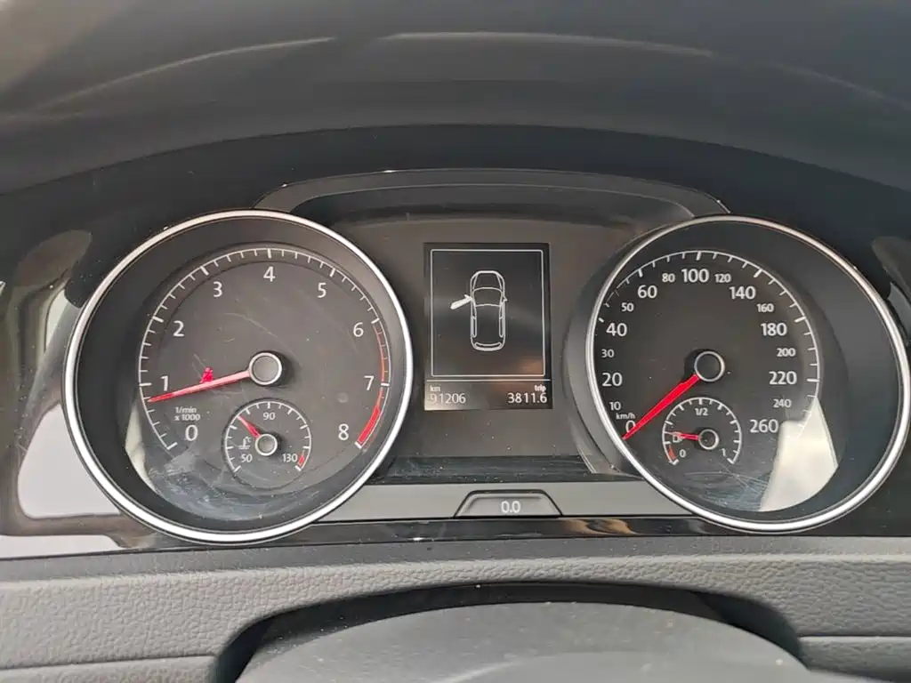 Photo 12 - Volkswagen Golf