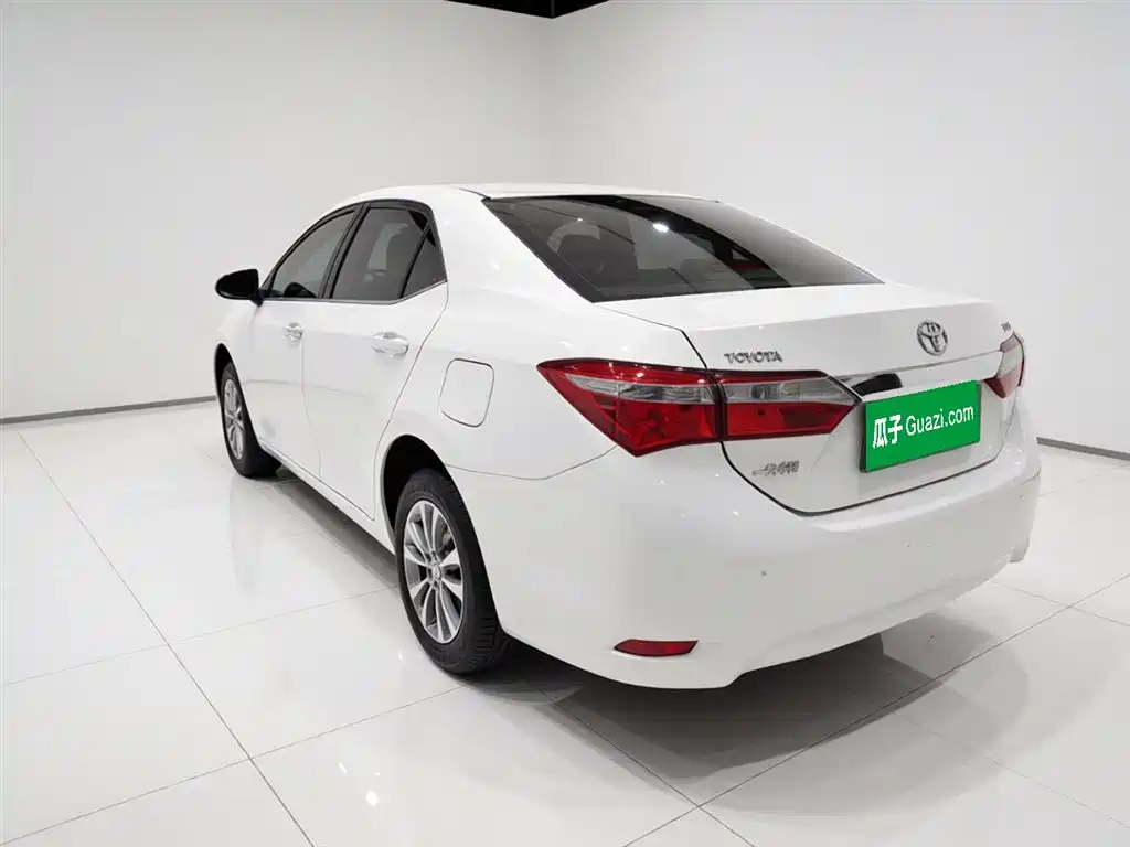 Toyota Corolla 2018 1.2T S-CVT GL Smart Edition фото 16