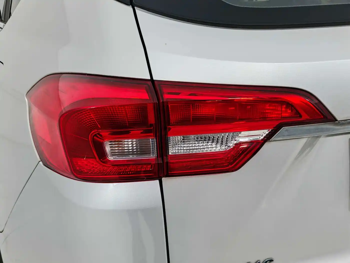Haval M6 2017 2017 1.5T Automatic 2WD Elite