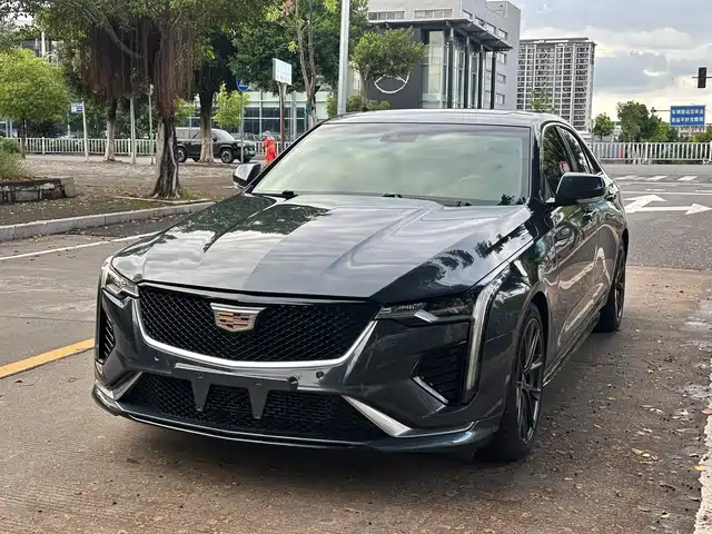 Cadillac CT4 2021