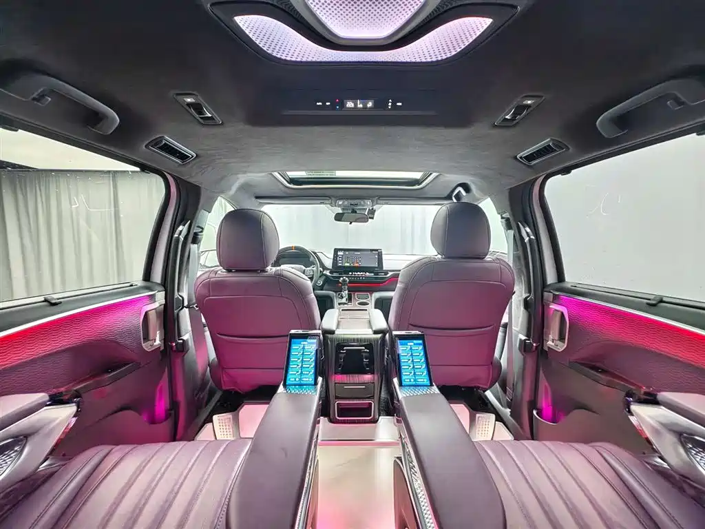 Toyota Sienna 2024 2.5L Hybrid Comfort Edition фото 23