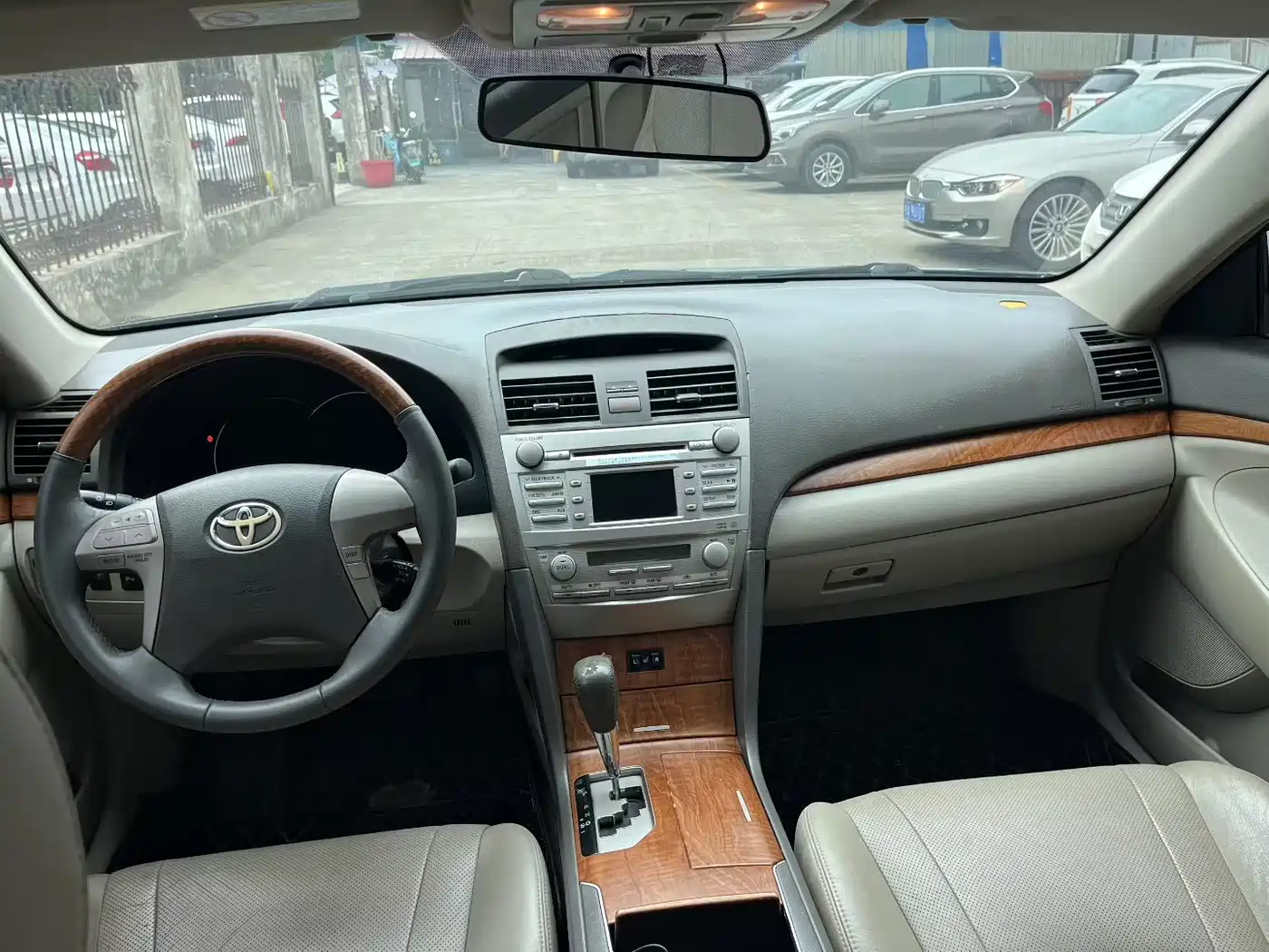 Toyota Camry 2011 240G Luxury Anniversary Edition фото 5