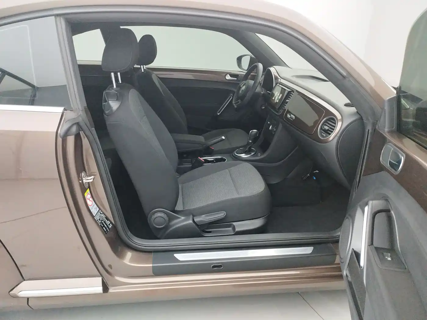 Volkswagen Beetle 2015 180TSI фото 14
