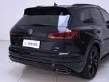Фото 8 - Volkswagen Touareg