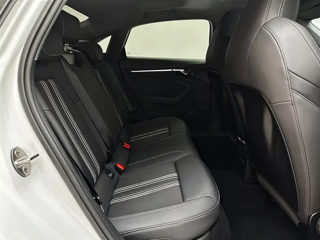 Audi A3 2023 Facelift A3L Limousine 35 TFSI Fashion Sport фото 23