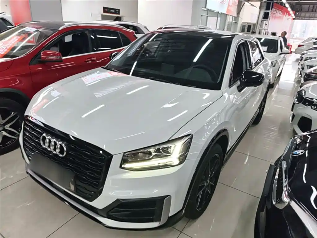 Audi Q2L 2020 35 TFSI Progressive Dynamic Model фото 2